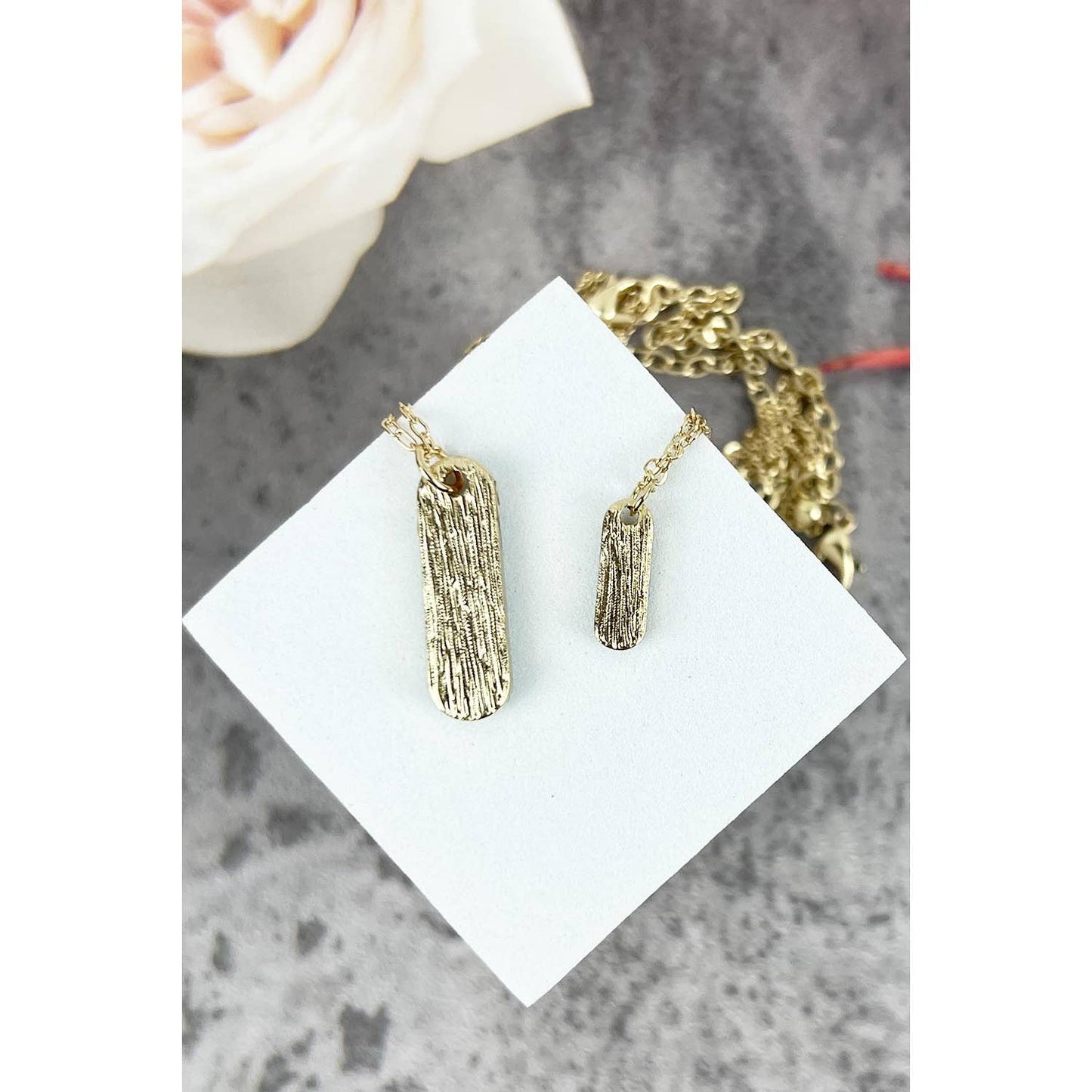 MAMA AND MINI BAR SHAPED WOOD NECKLACE SET